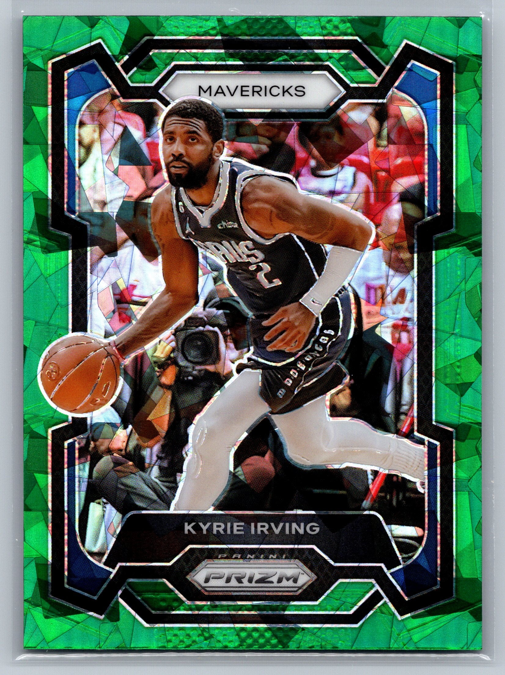 2023 Panini Prizm Kyrie Irving Green Cracked Ice #22