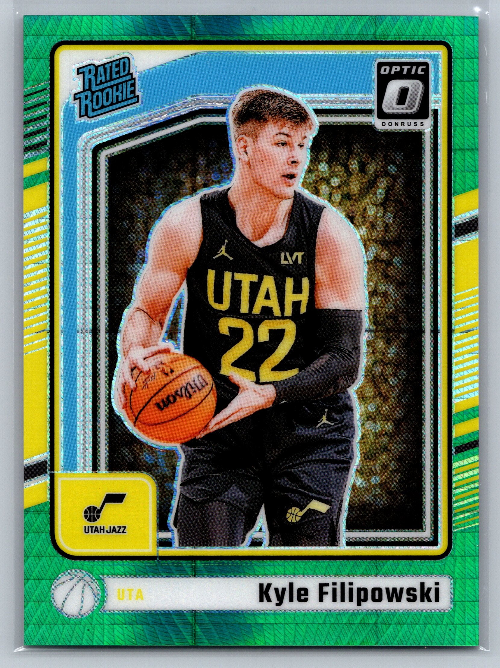 2024 Panini Optic Pelle Larson Hyper Pink Rookie Card #293